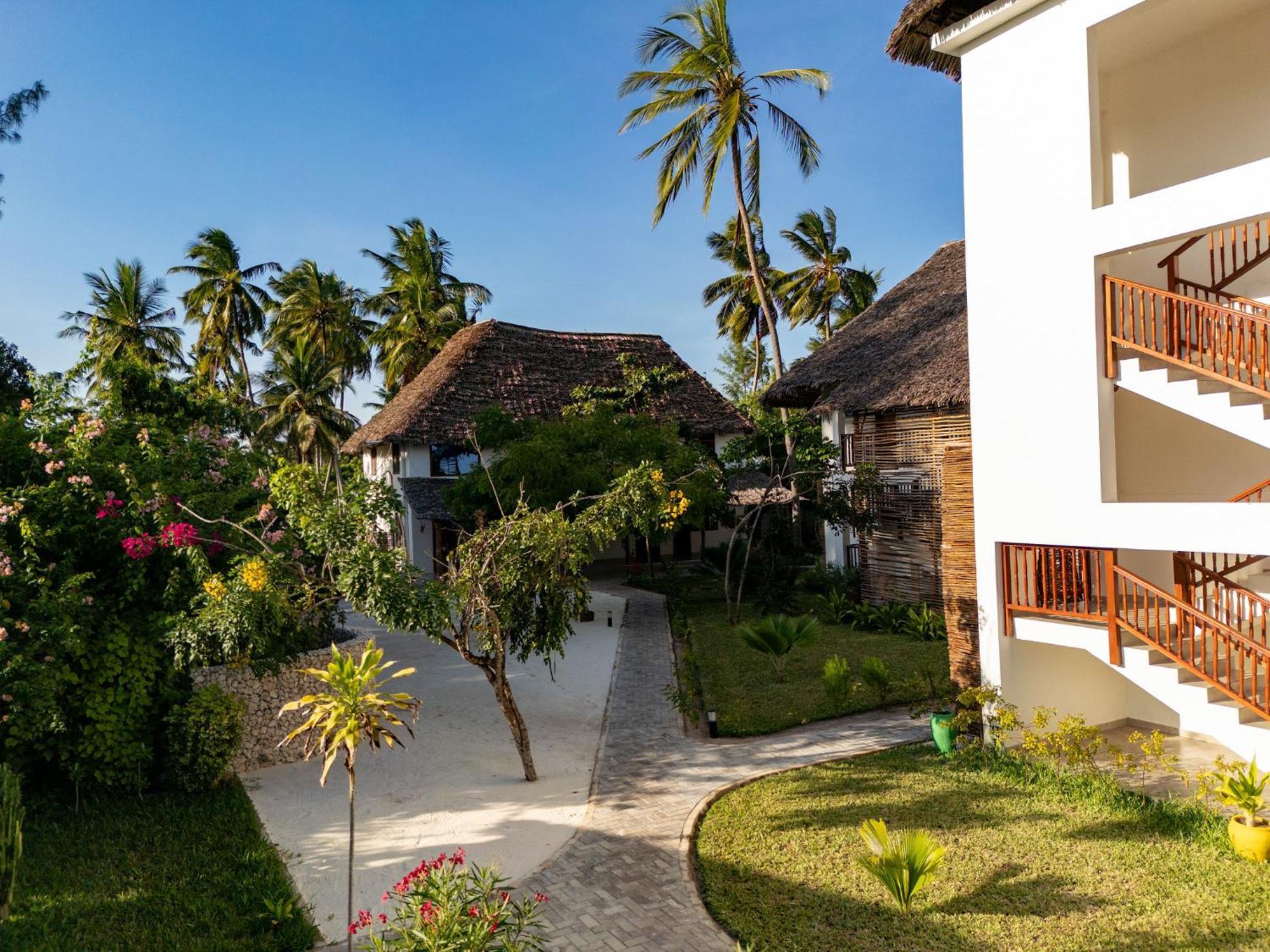 Manolo Beach Resort ウロア エクステリア 写真