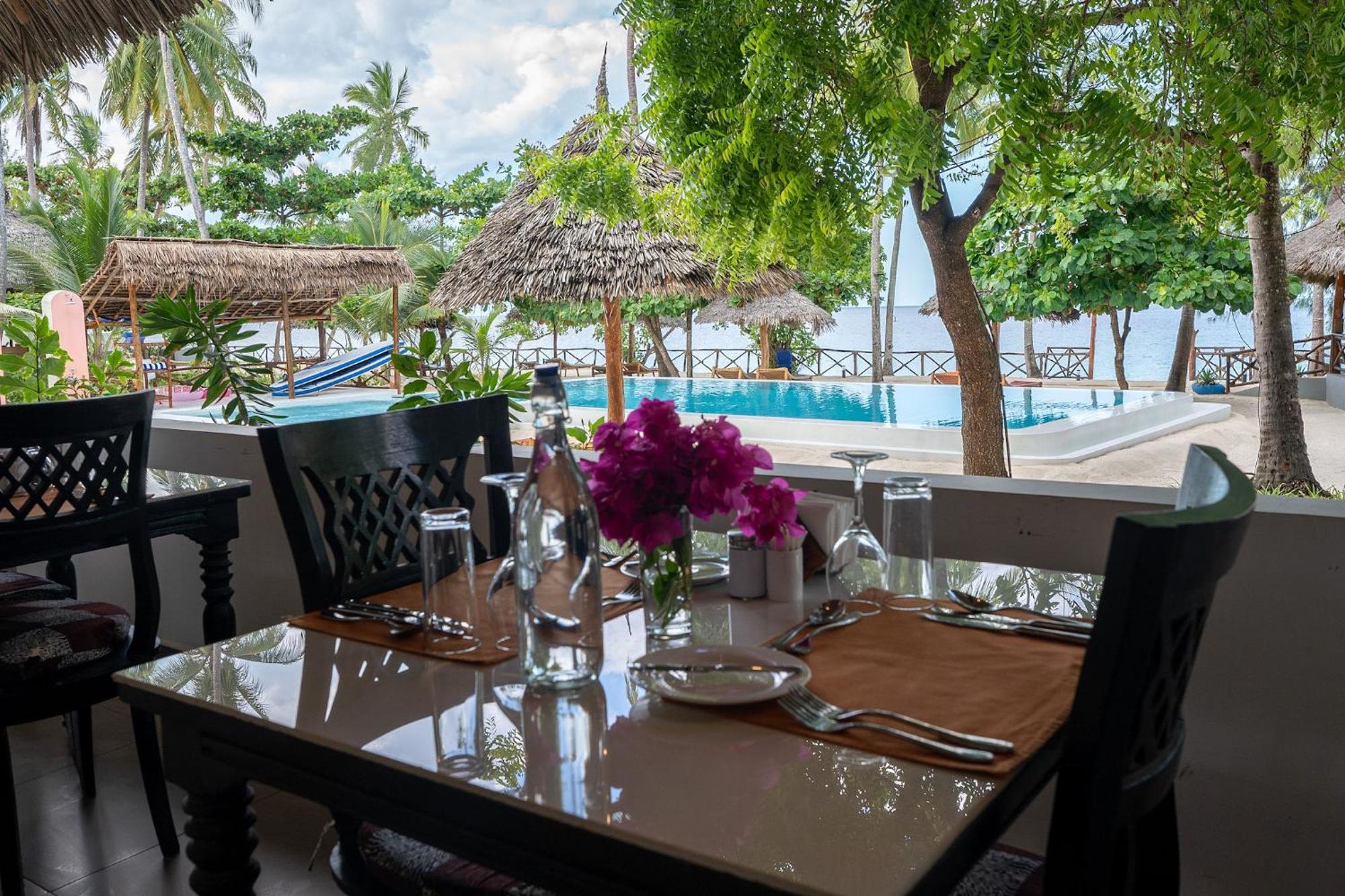 Manolo Beach Resort ウロア エクステリア 写真