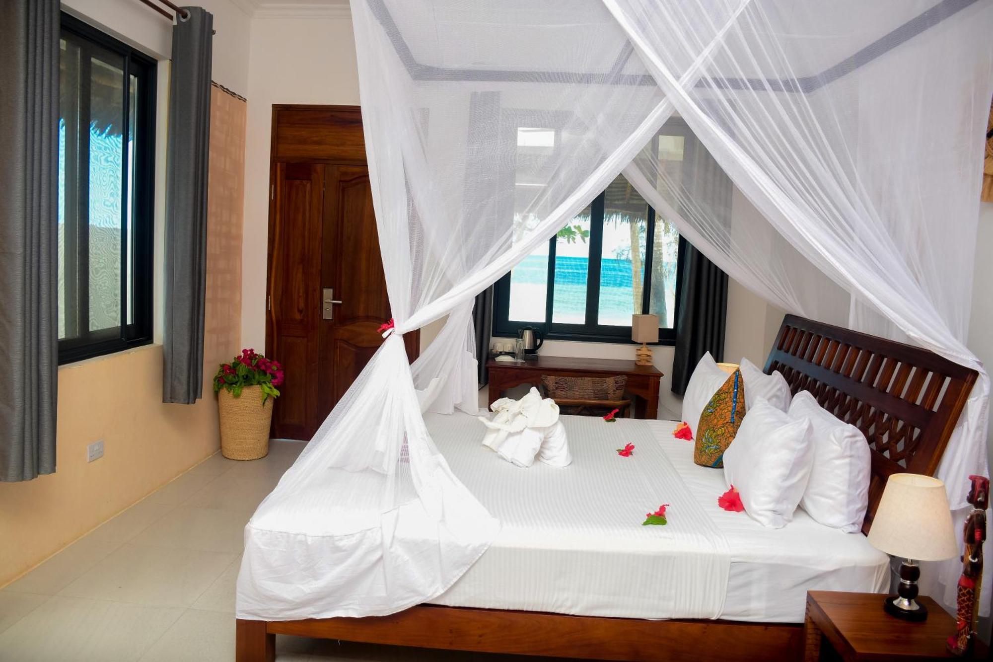 Manolo Beach Resort ウロア エクステリア 写真