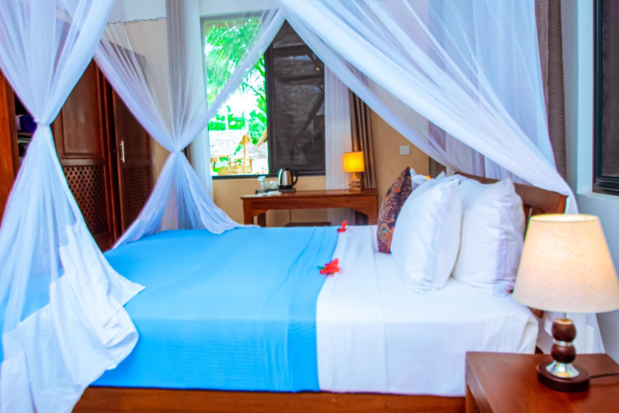 Manolo Beach Resort ウロア エクステリア 写真